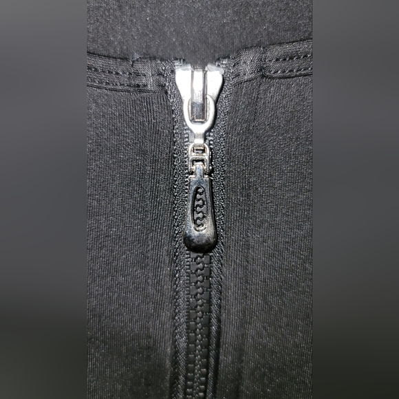 Lasheen sleeveless zippered vest  scuba fabric type small n Large - Picture 3 of 9